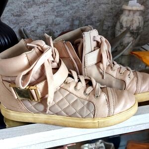 Preloved Woman's High-Top Sneakers in Beige and Gold Accents